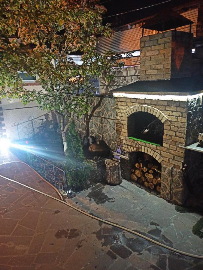Посуточный Гостевой Дом Guiumri Exterior foto